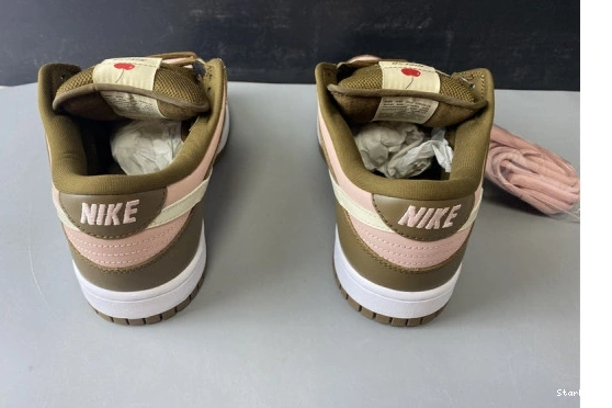 Nike Low Stussy 304292-671 Cherry SB Dunk 0824